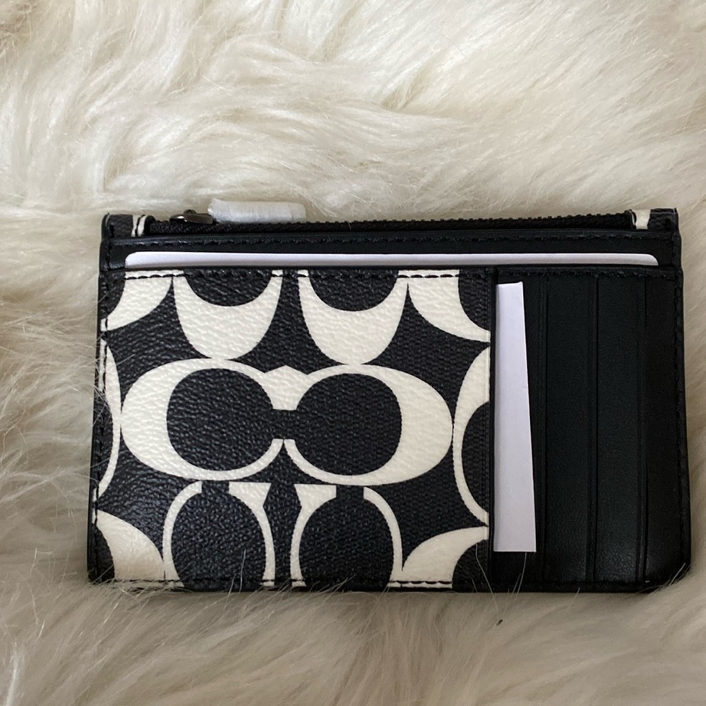 NWT Coach Black and White Card Holder